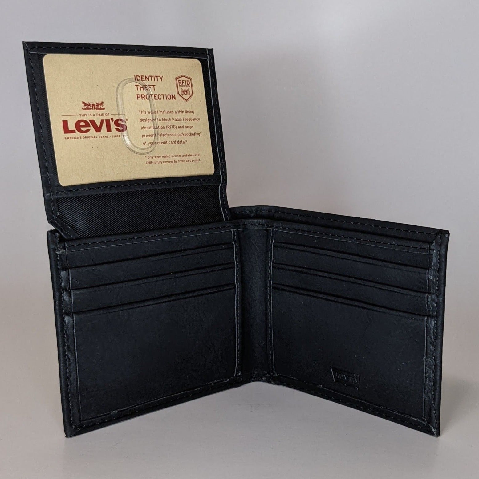 Levi's Men's Trifold Wallet-Sleek and Slim Includes Id Window and Cred