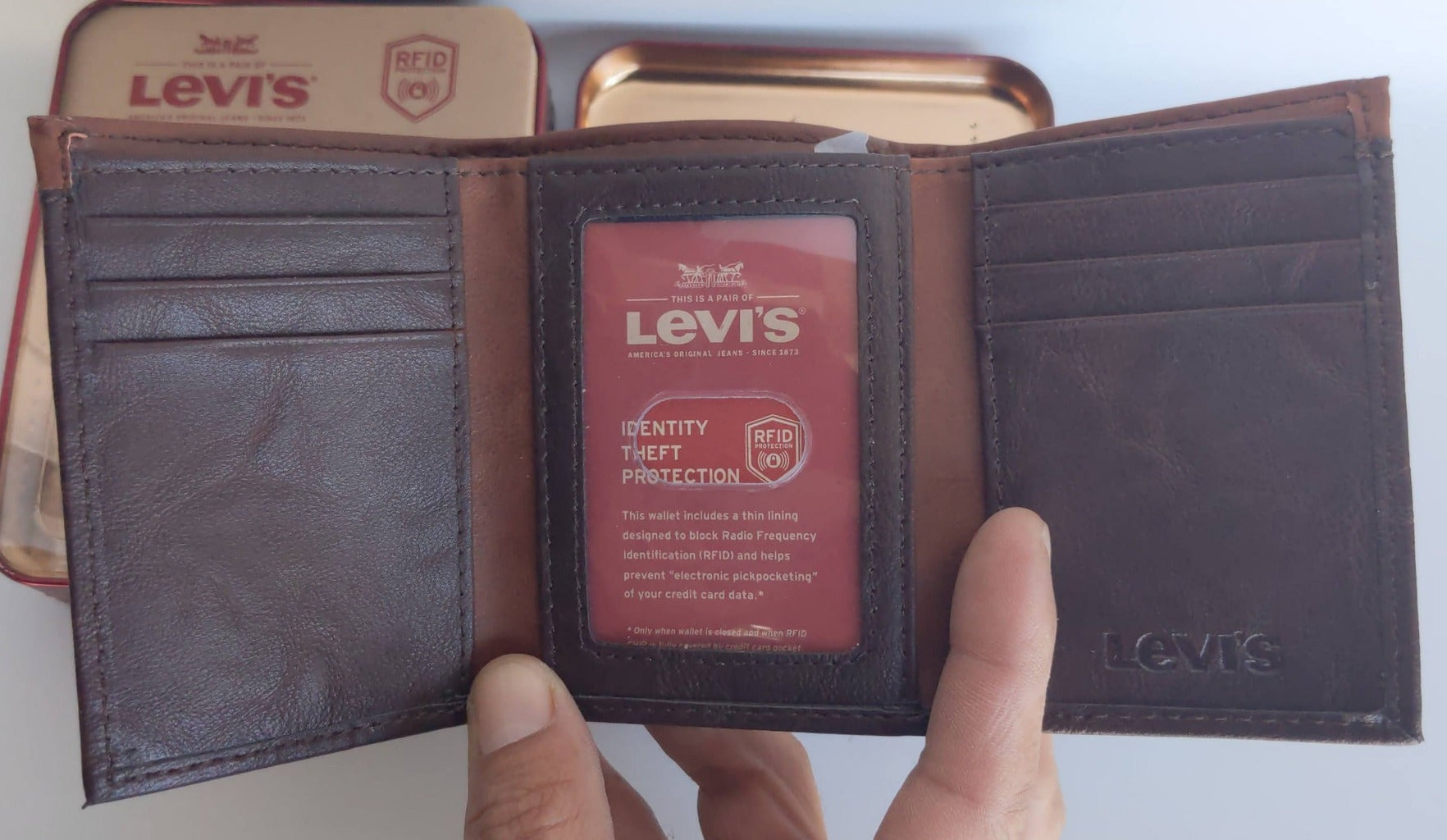 Levi's Accessories RFID Traveler Wallet | Shoe Carnival